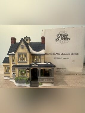 Department 56 New England - Boarding House Ada’s Bed and Board